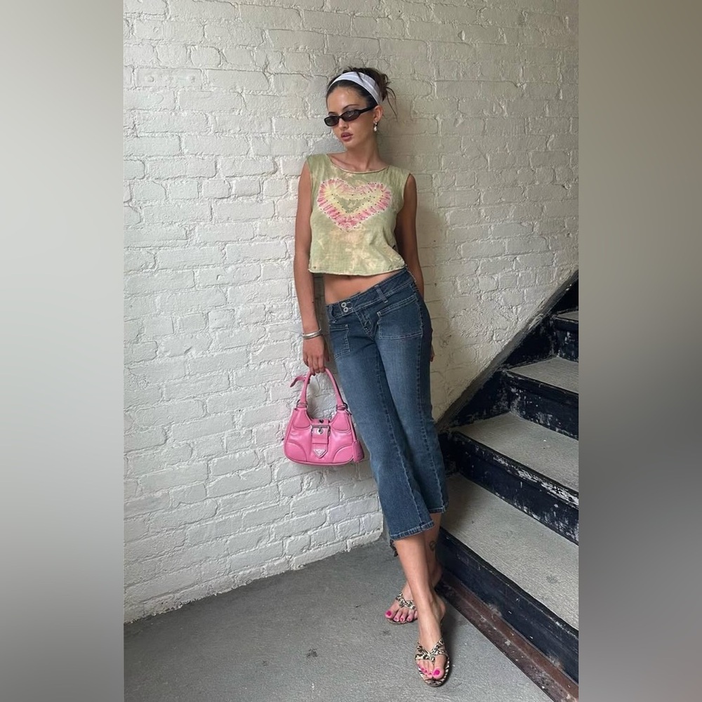 Mid Rise Denim Capris - Picture 7 of 9